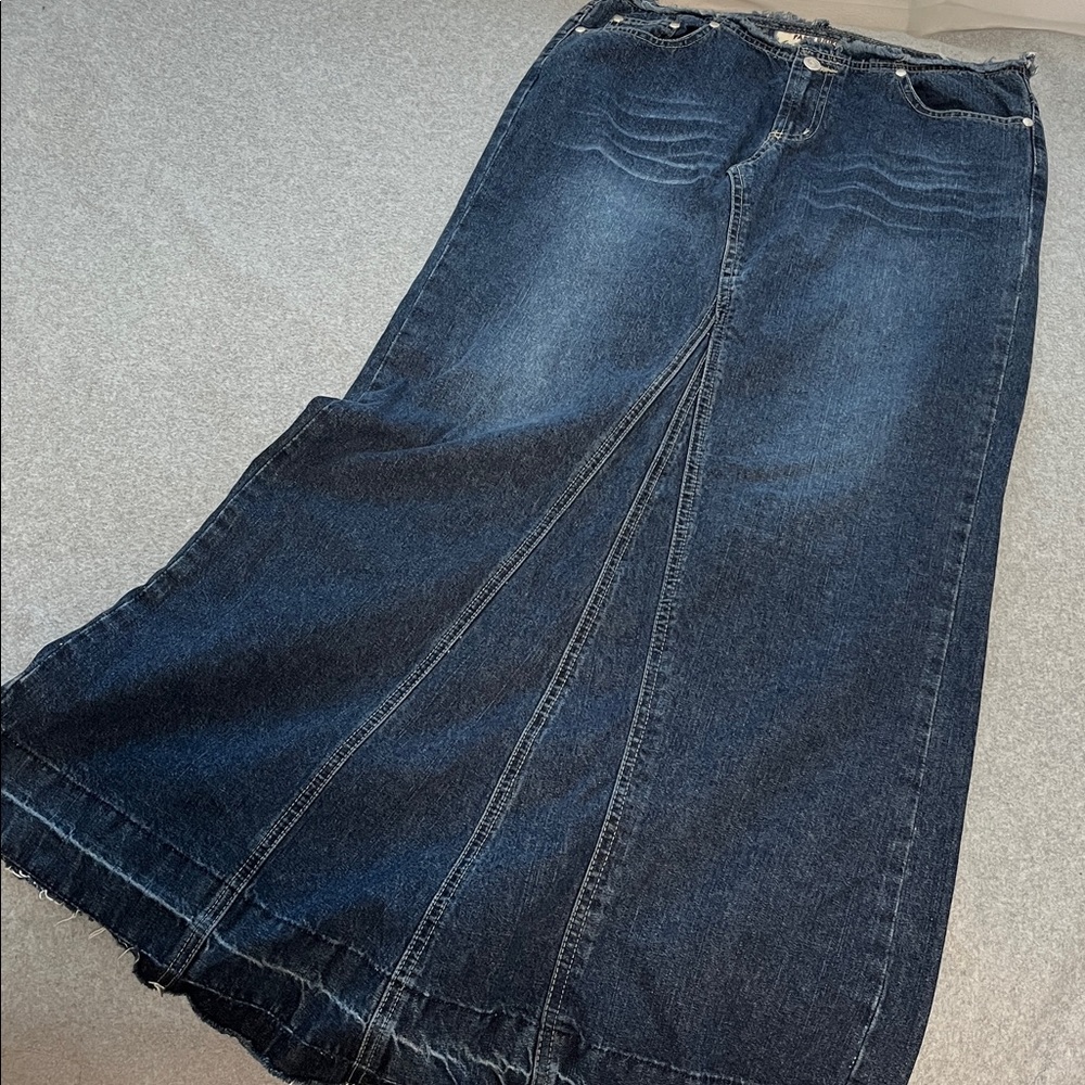 Vintage Y2K Boho Maxi Denim Skirt Medium Western Raw Hem Festival Aline - Picture 11 of 12